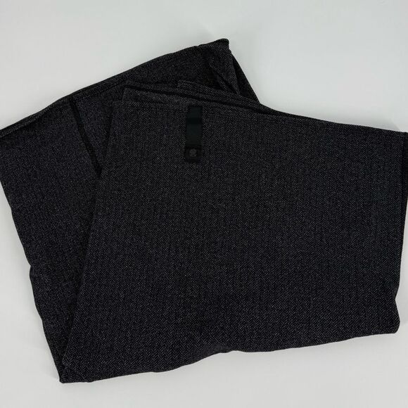 Lululemon Vinyasa Scarf in Heathered Herringbone Heathered Black| One Size - Picture 3 of 7